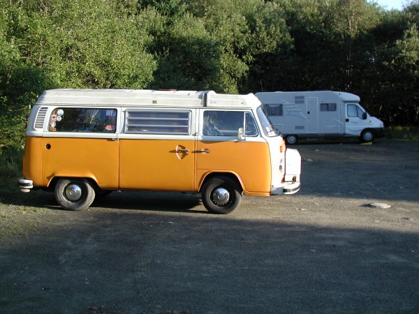 Bulli im Harz 2004 auf dem Parkplatz des Goethewegs